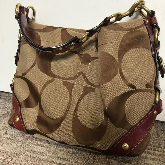 Coach handbag (small/medium) - Picture 2 of 6